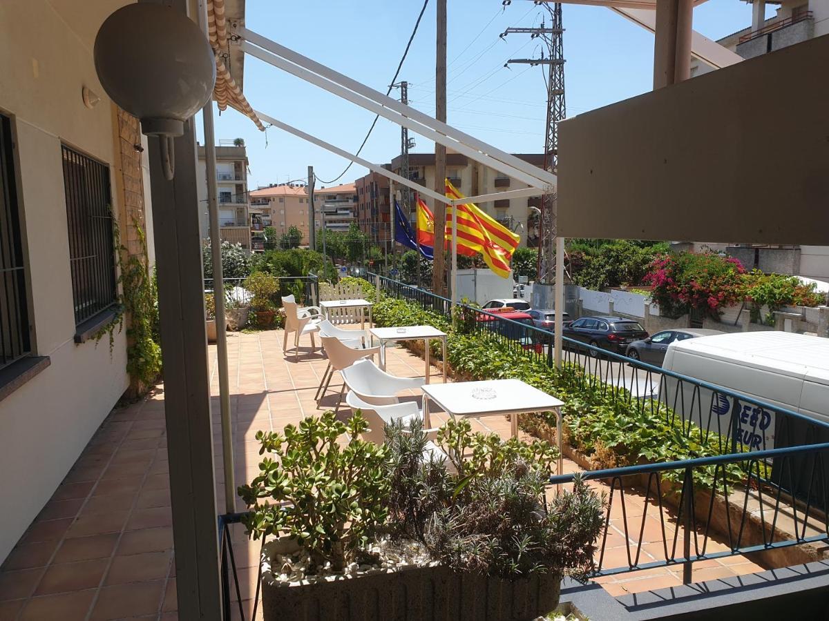 Hotel Sant Jordi Segur de Calafell Buitenkant foto