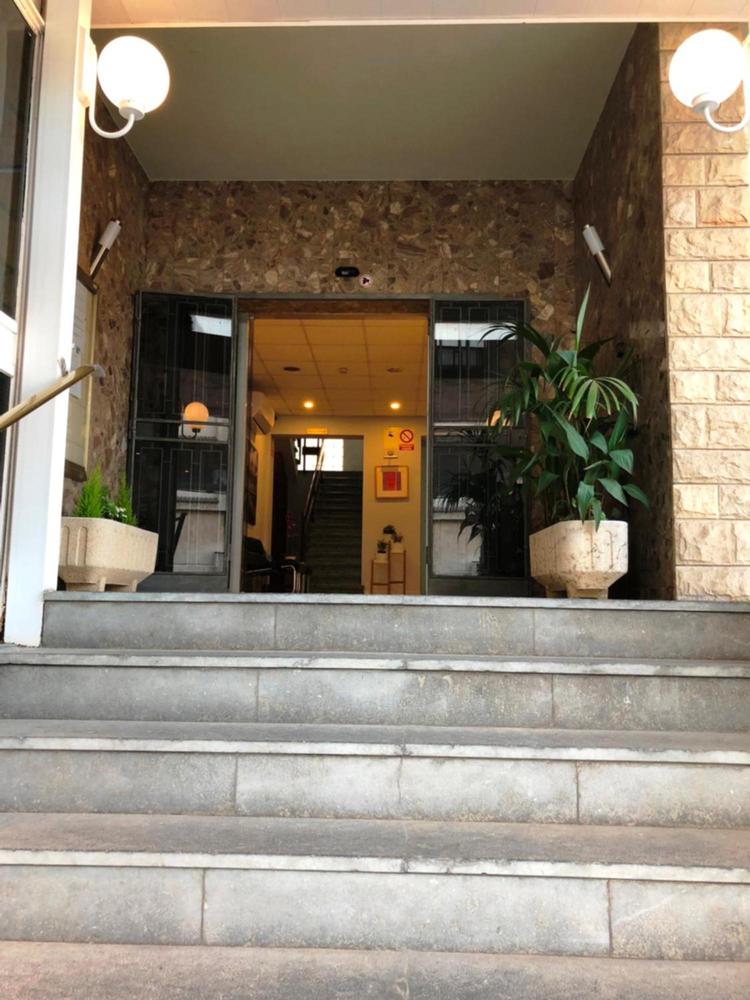 Hotel Sant Jordi Segur de Calafell Buitenkant foto