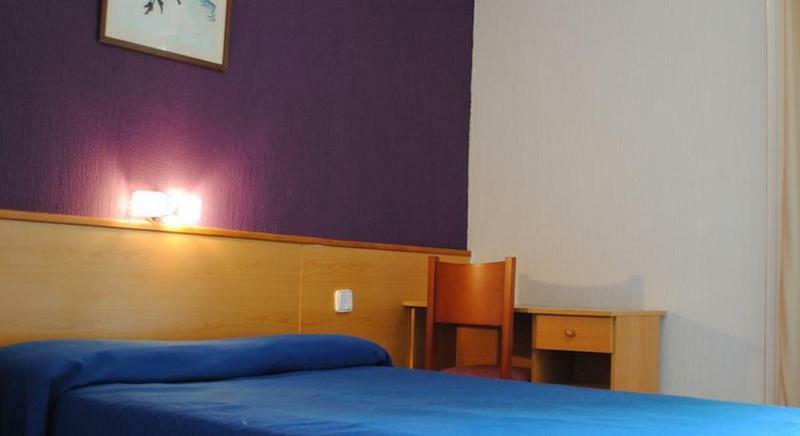 Hotel Sant Jordi Segur de Calafell Buitenkant foto